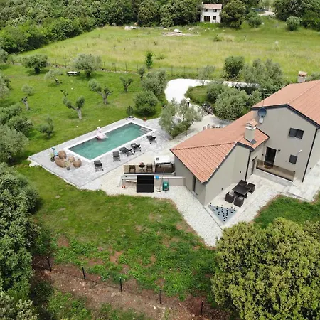 Olive Garden Paradise With Heated Swimming Pool Rovigno