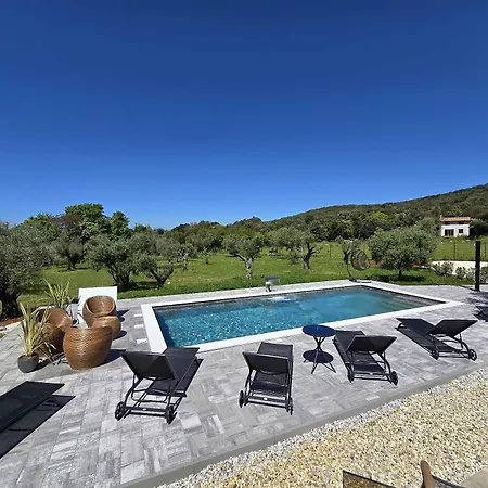 Villa Olive Garden Paradise With Heated Swimming Pool