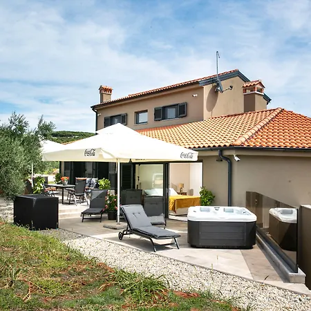 Olive Garden Paradise With Heated Swimming Pool Villa *