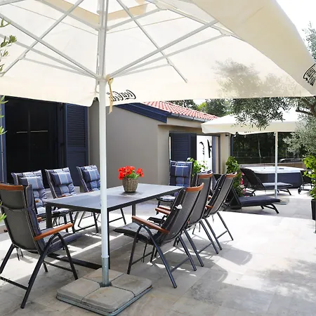 Villa Olive Garden Paradise With Heated Swimming Pool Rovigno