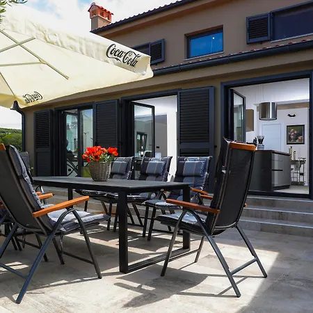 Villa Olive Garden Paradise With Heated Swimming Pool Rovigno