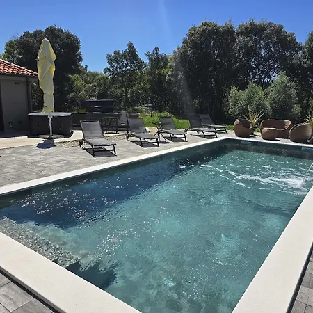 Olive Garden Paradise With Heated Swimming Pool Villa *