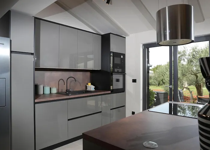 Olive Garden Paradise With Heated Swimming Pool Villa *