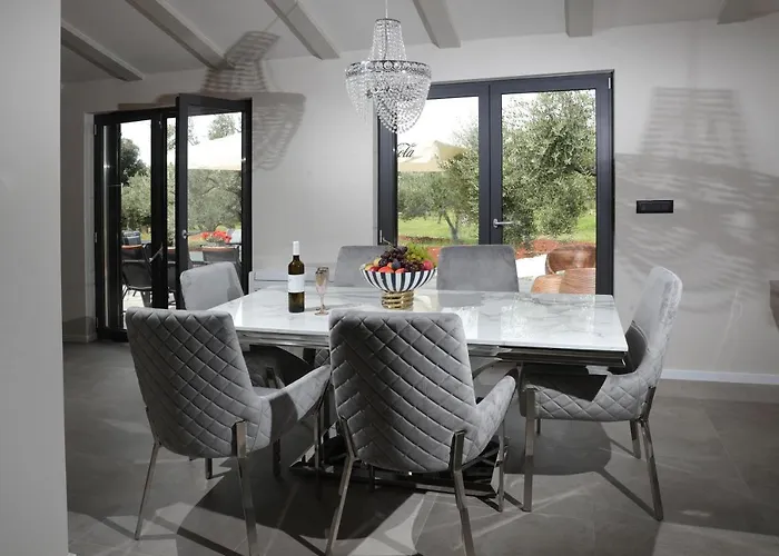 Olive Garden Paradise With Heated Swimming Pool Rovinj