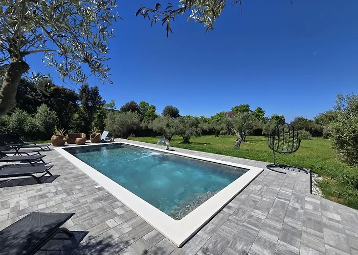 Villa Olive Garden Paradise With Heated Swimming Pool