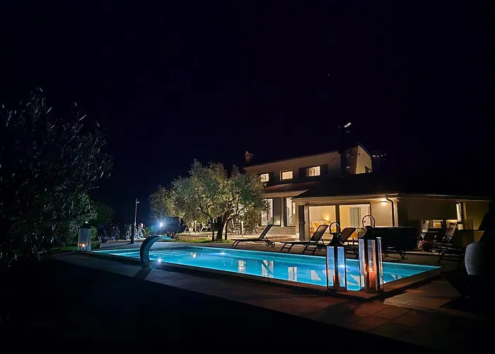 Olive Garden Paradise With Heated Swimming Pool