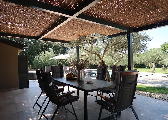 Villa Olive Garden Paradise With Heated Swimming Pool *