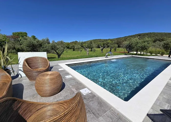 Villa Olive Garden Paradise With Heated Swimming Pool *