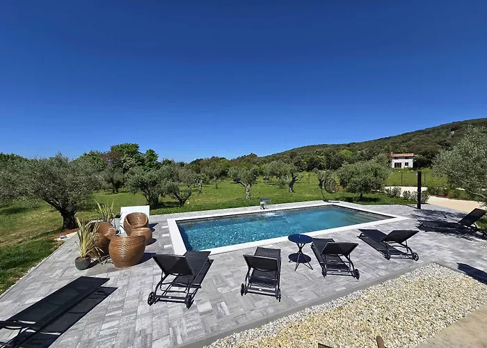 Villa Olive Garden Paradise With Heated Swimming Pool