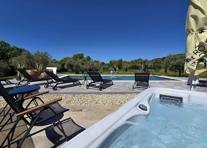 Olive Garden Paradise With Heated Swimming Pool Villa Rovinj