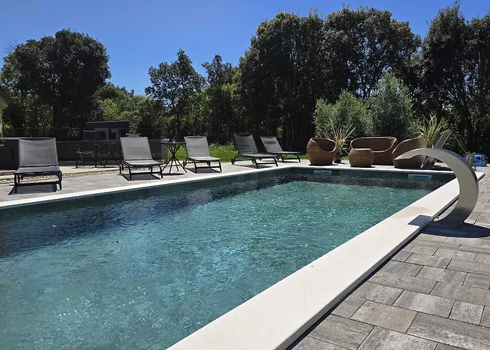 Olive Garden Paradise With Heated Swimming Pool Rovinj