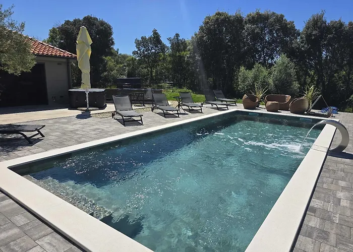 Olive Garden Paradise With Heated Swimming Pool Villa *