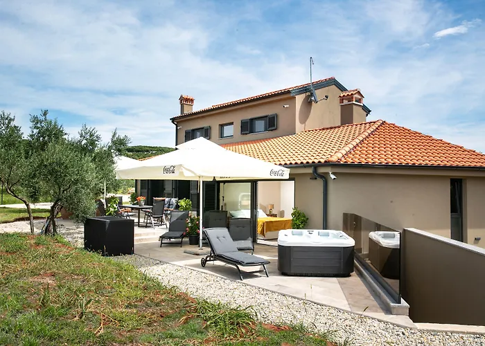 Olive Garden Paradise With Heated Swimming Pool Villa *