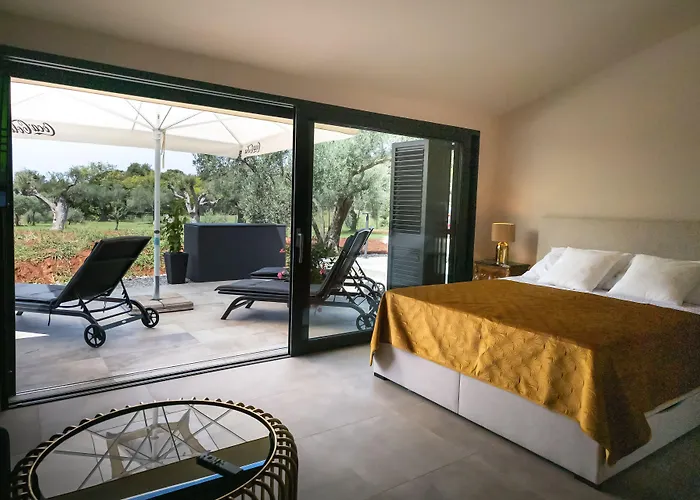 Olive Garden Paradise With Heated Swimming Pool